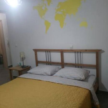 Makis Rooms C Mesolóngion Esterno foto